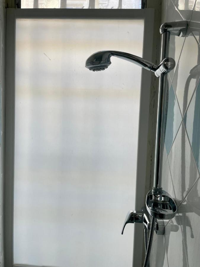4 Balconi Rooms- Dimora Arditi B&B Lecce Exterior foto